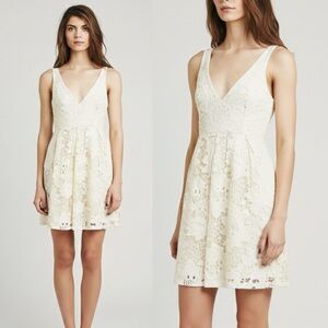 Free People Take the Town Lace Mini Dress Sz. 2 in Ivory